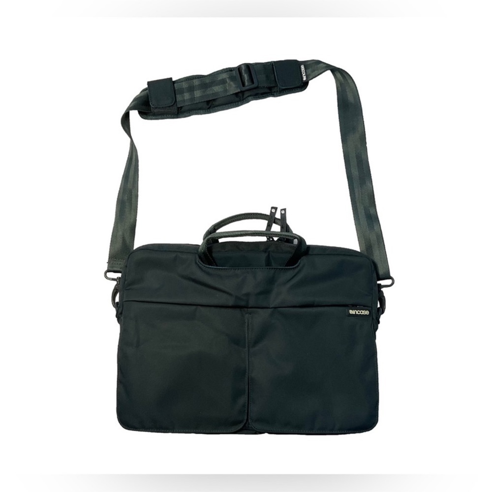 Incase Messenger Shoulder/Computer 15 Inch Bag